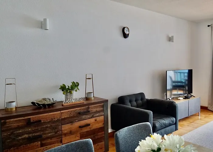 Perla De Roca En Poblado Marinero Акантиладо-де-Лос-Хигантес