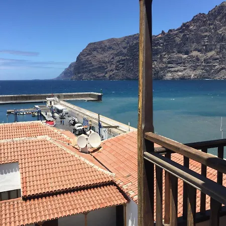 Perla De Roca En Poblado Marinero * Acantilado de los Gigantes