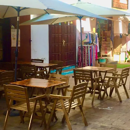 Perla De Roca En Poblado Marinero * Acantilado de los Gigantes