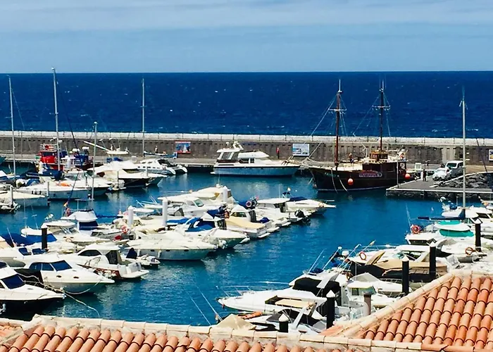 Perla De Roca En Poblado Marinero דירה