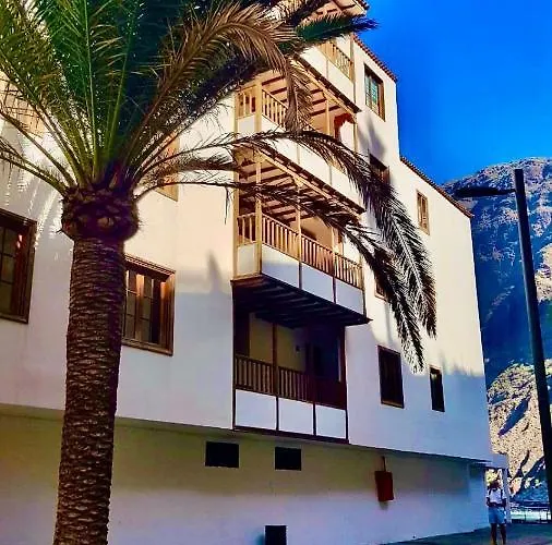 Perla De Roca En Poblado Marinero אקנטילדו דה לוס גיגנטס