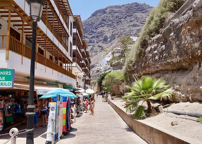 Perla De Roca En Poblado Marinero * Acantilado de los Gigantes