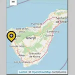 Perla De Roca En Poblado Marinero