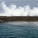 Perla De Roca En Poblado Marinero * Acantilado de los Gigantes