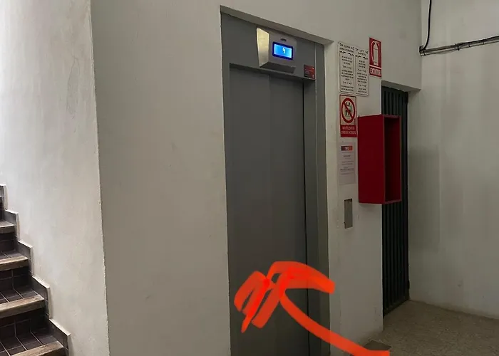 Perla De Roca En Poblado Marinero